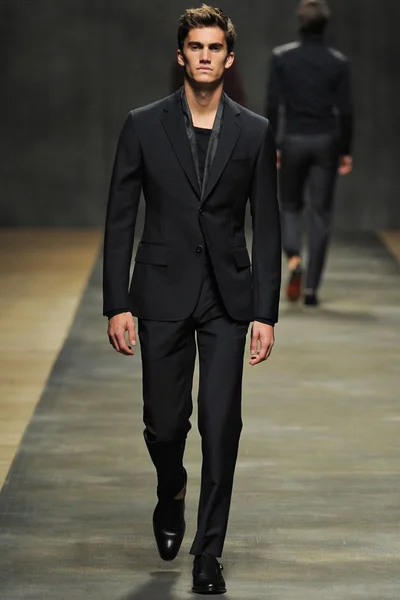 Look 39